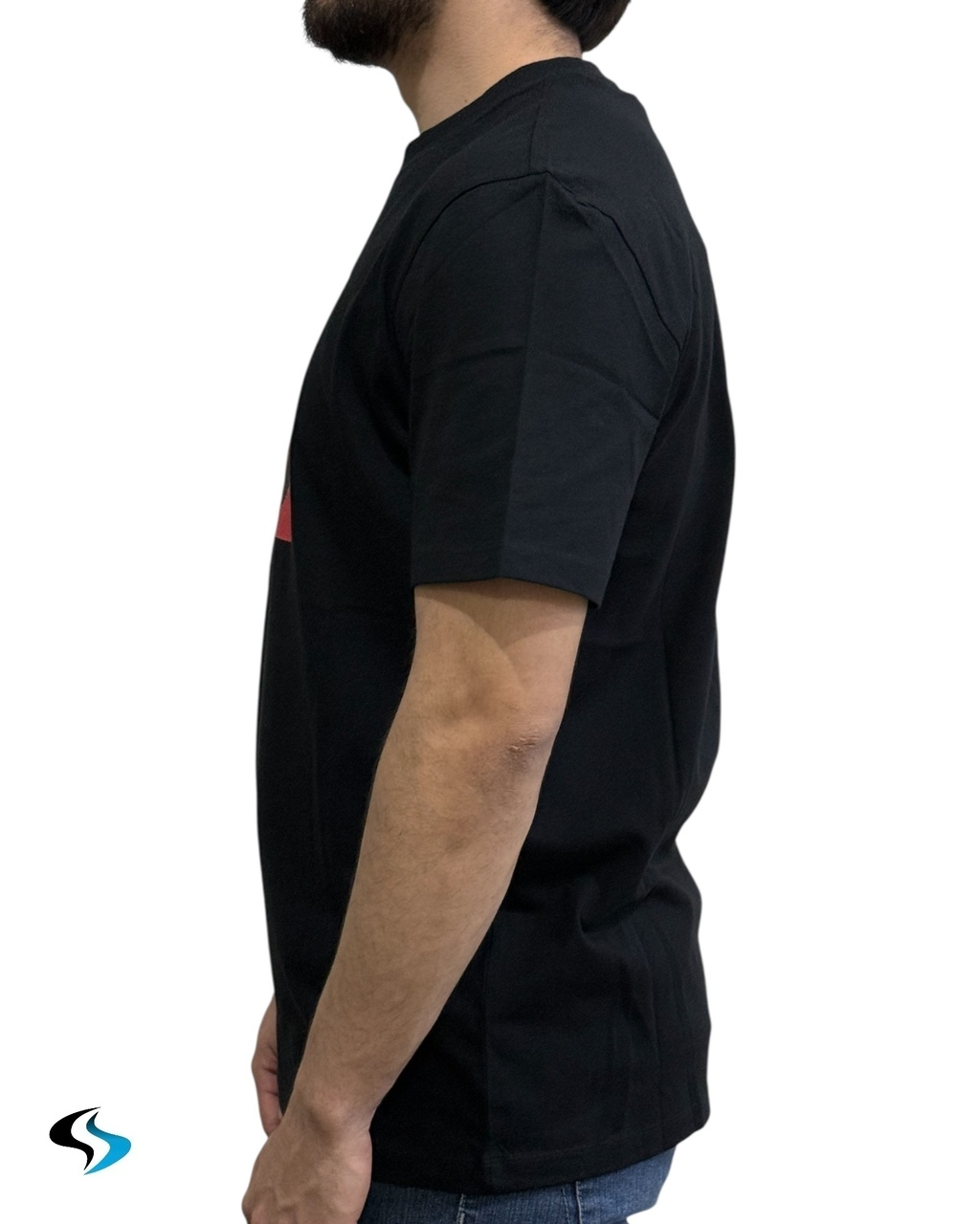 Playera Hugo Negra/Rojo