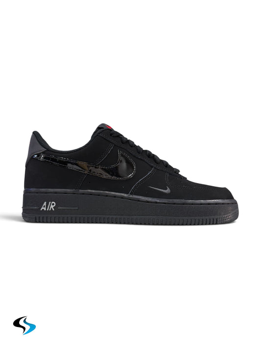 Tenis Nike Air Force 1 Low ‘07 LV8 Black Patent Swoosh