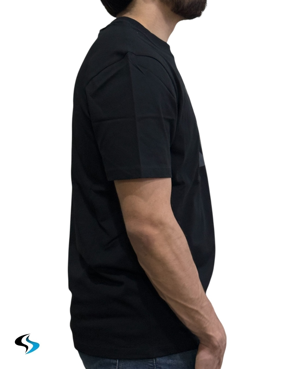 Playera Hugo Negra