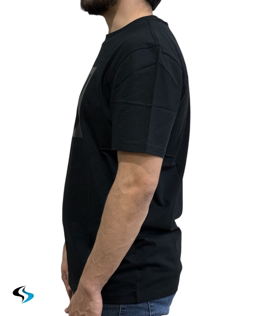 Playera Hugo Negra